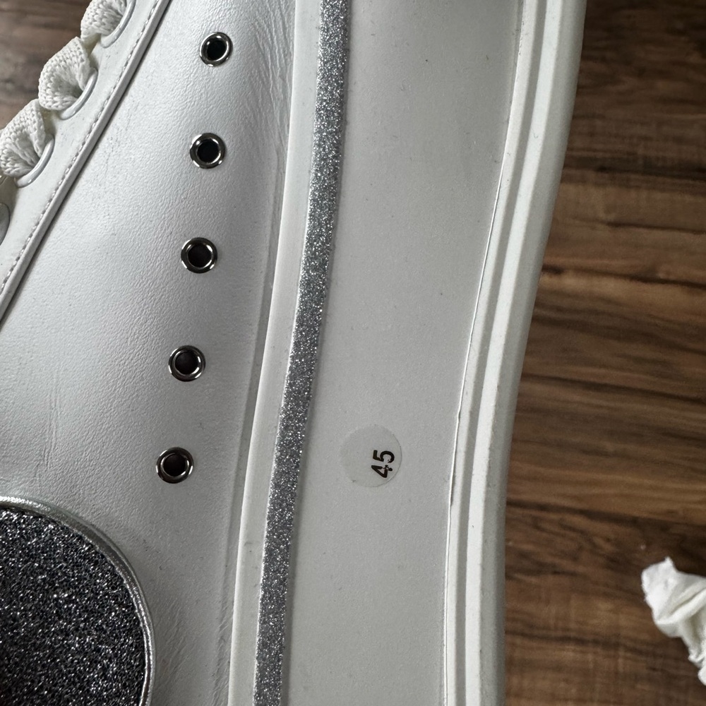 Men’s Alexander McQueen Sneakers Size 12 White and Silver. Almost new! - Picture 5 of 10